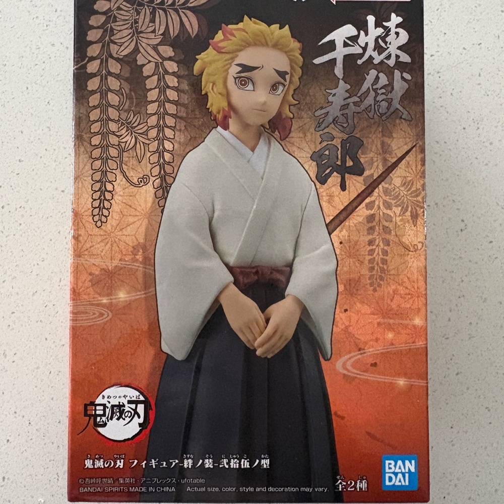 • Demon Slayer “Senjuro” Anime Figure •